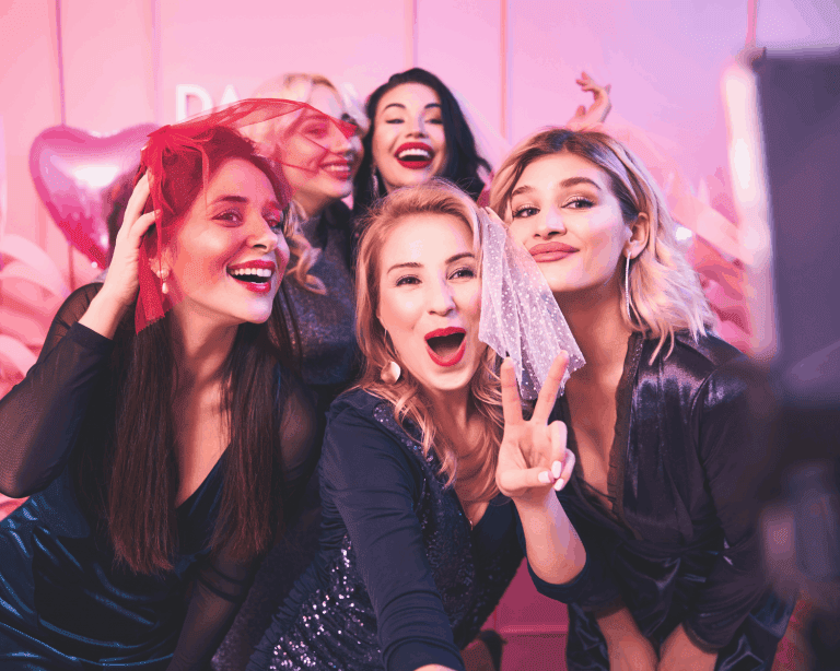 5 Hilarious Bachelorette Party Bar Games