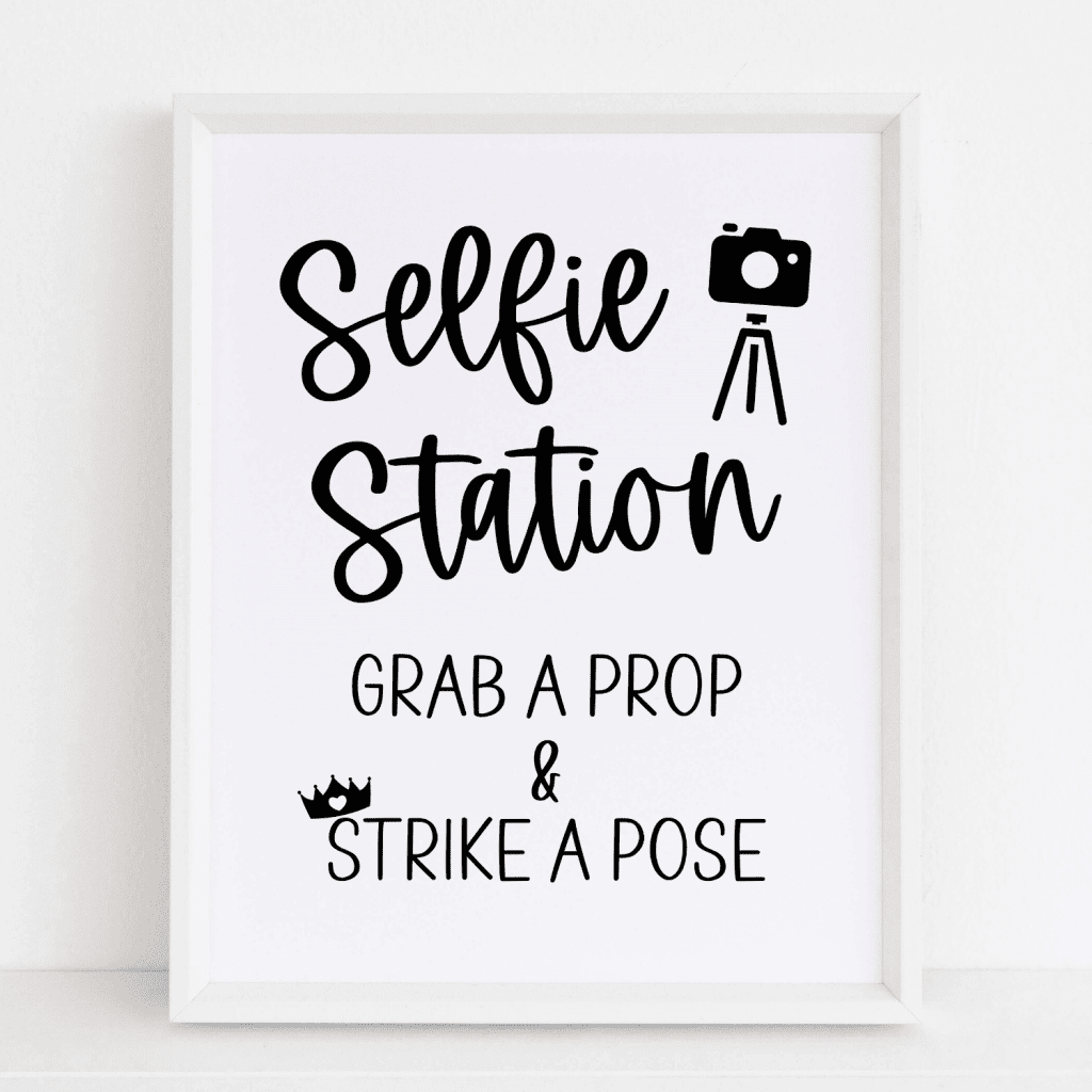 Selfie Station Sign (Classic) - Modern MOH