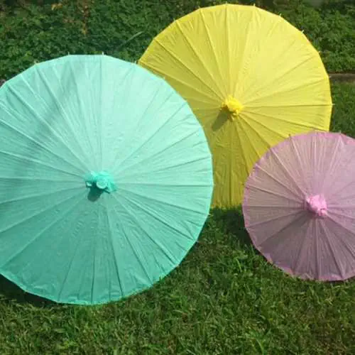 Colorful paper parasol for bridesmaid bouquet alternative