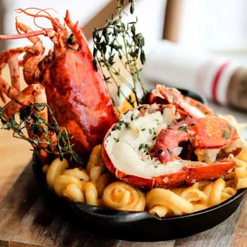 LobsterMacandCheese-web-Yardbird Miami FL