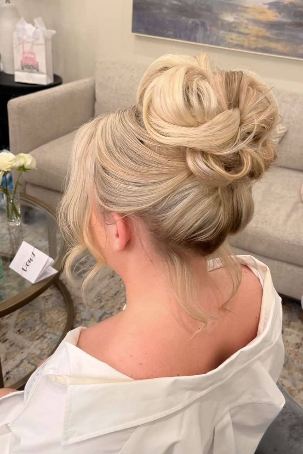 Messy Bun - @irresistibleme_hair