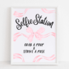 Selfie Station Bow