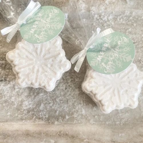Snowflake bath bombs