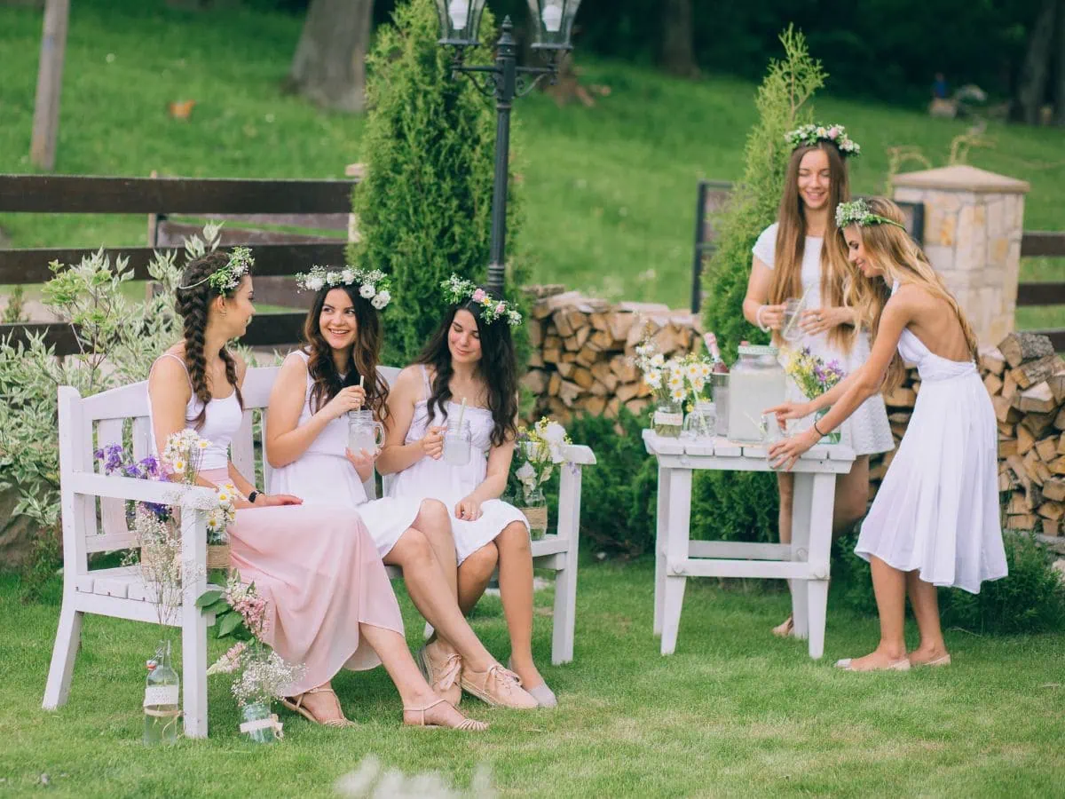 Spring Bridal Shower Venues featured image