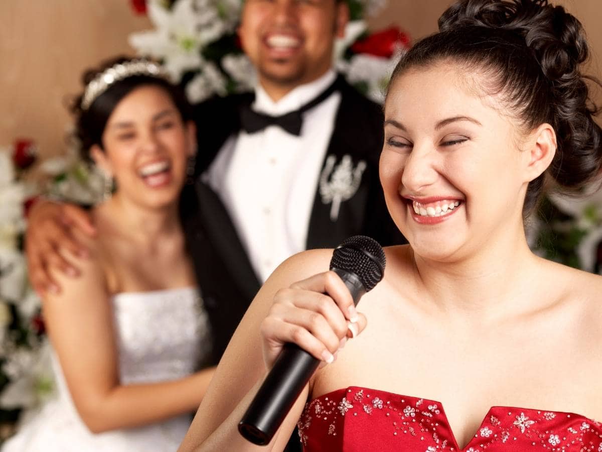 What Not to Say in a Maid of Honor Speech featured image