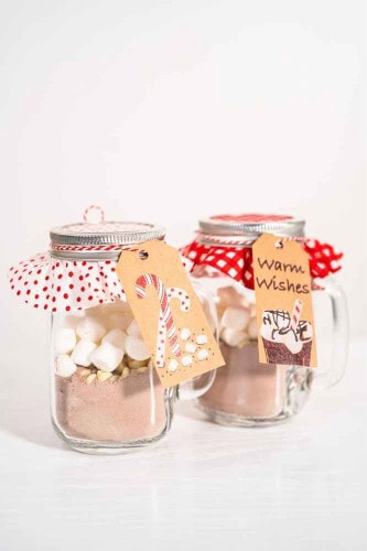 DIY Hot Chocolate Kits for a bridal shower favor in winter